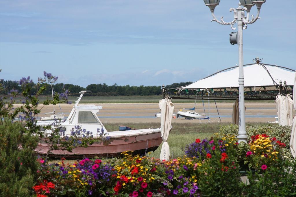 Hostellerie De La Baie Regnéville-sur-Mer Buitenkant foto